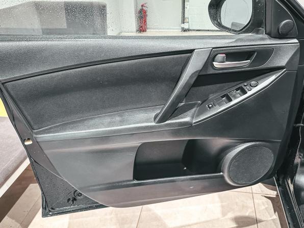 Mazda 3 II (BL) Рестайлинг с пробегом 2013 года, цена 934 351 рубль, 190002 км, седан, Автокод Объявления