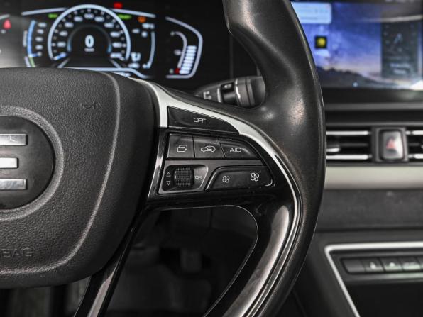 Evolute i-PRO с пробегом 2023 года, цена 1 599 000 рублей, 160408 км, седан, Автокод Объявления