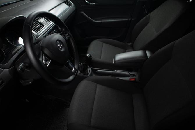 Skoda Rapid I с пробегом 2016 года, цена 1 299 000 рублей, 166000 км, лифтбек, Автокод Объявления