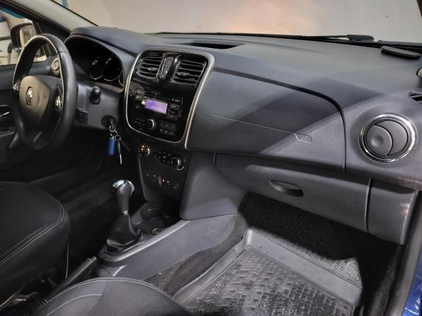 Renault Sandero II с пробегом 2015 года, цена 780 000 рублей, 66000 км, хэтчбек, Автокод Объявления