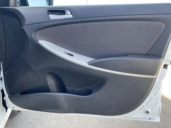 Hyundai Solaris I с пробегом 2012 года, цена 739 000 рублей, 145192 км, седан, Автокод Объявления