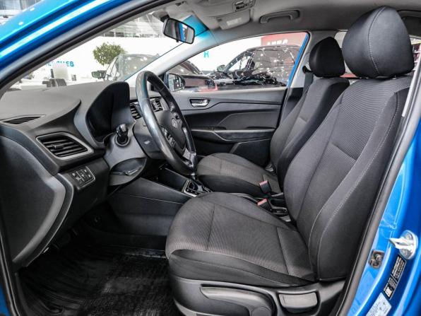 Hyundai Solaris II с пробегом 2017 года, цена 1 095 000 рублей, 211171 км, седан, Автокод Объявления