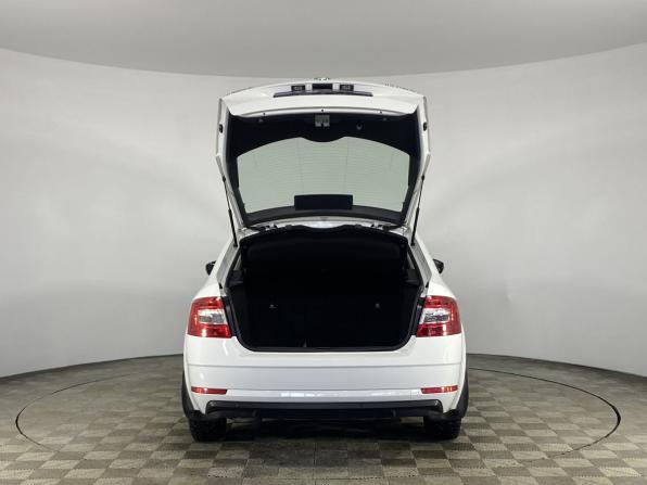 Skoda Octavia III (A7) Рестайлинг с пробегом 2018 года, цена 1 542 000 рублей, 143825 км, лифтбек, Автокод Объявления