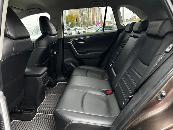 Toyota RAV4 V (XA50) с пробегом 2022 года, цена 2 798 400 рублей, 210928 км, внедорожник, Автокод Объявления