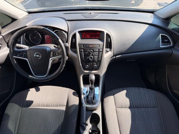 Opel Astra J с пробегом 2010 года, цена 599 000 рублей, 190101 км, хэтчбек, Автокод Объявления