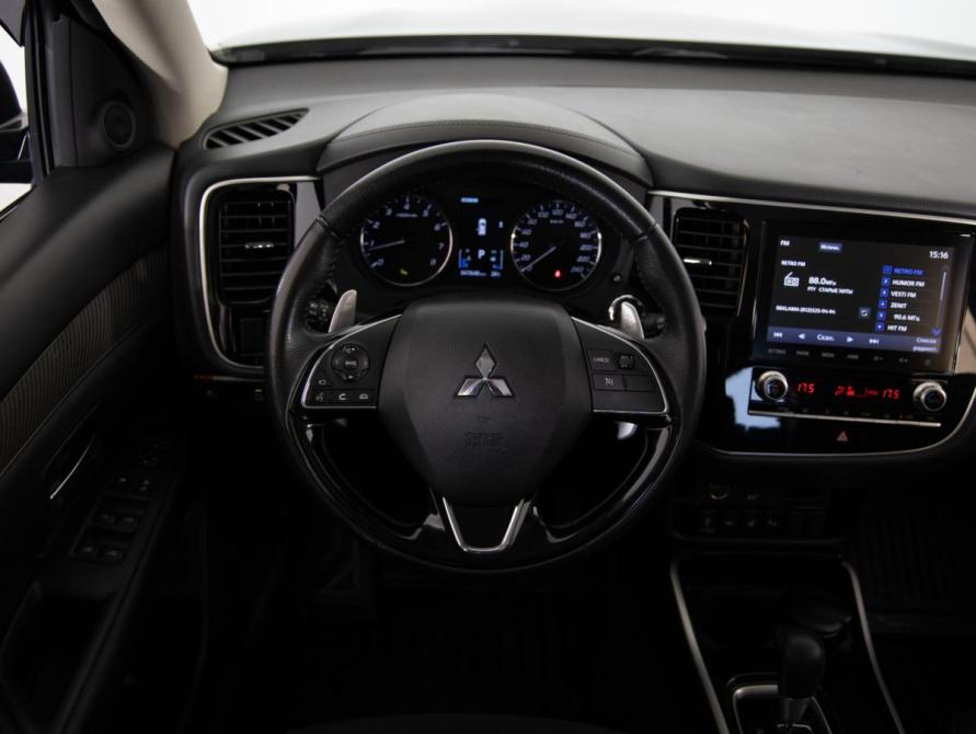 Mitsubishi Outlander III Рестайлинг 3 Санкт-Петербург  - изображение 10