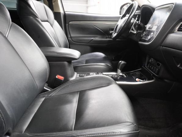 Mitsubishi Outlander III Рестайлинг 3 с пробегом 2019 года, цена 2 113 000 рублей, 210814 км, внедорожник, Автокод Объявления