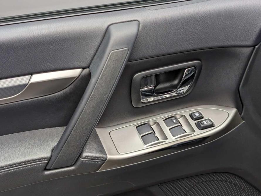 Mitsubishi Pajero IV Рестайлинг 1 Москва  - изображение 6