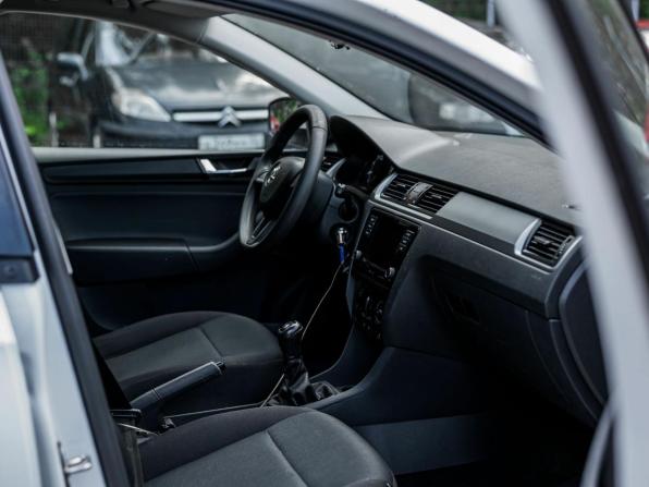 Skoda Rapid I Рестайлинг с пробегом 2018 года, цена 895 000 рублей, 250200 км, лифтбек, Автокод Объявления