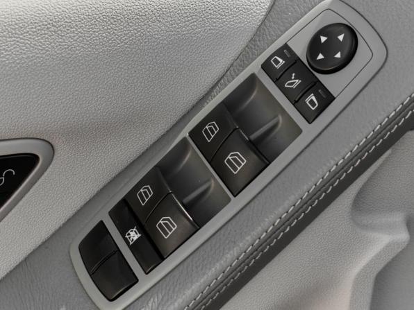 Mercedes-Benz R-Класс I с пробегом 2006 года, цена 1 100 000 рублей, 174364 км, минивэн, Автокод Объявления