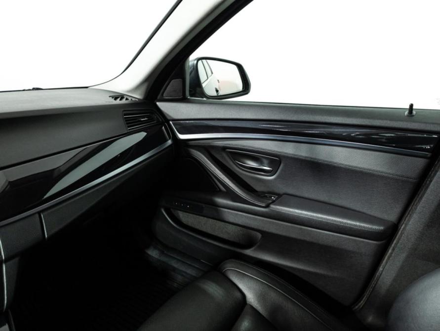 BMW 5 серии VI (F10/F11/F07) Рестайлинг Санкт-Петербург  - изображение 24