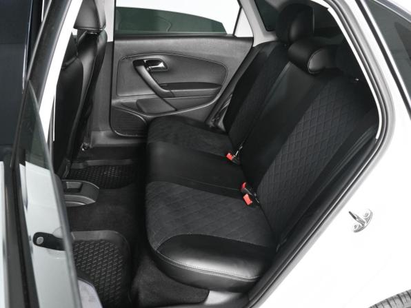 Volkswagen Polo V Рестайлинг с пробегом 2019 года, цена 1 279 000 рублей, 142656 км, седан, Автокод Объявления