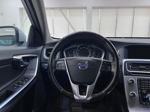 Volvo S60 II Рестайлинг с пробегом 2016 года, цена 1 300 000 рублей, 224229 км, седан, Автокод Объявления