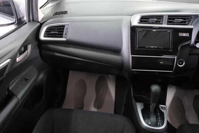 Honda Fit III Рестайлинг с пробегом 2019 года, цена 1 229 000 рублей, 102000 км, хэтчбек, Автокод Объявления