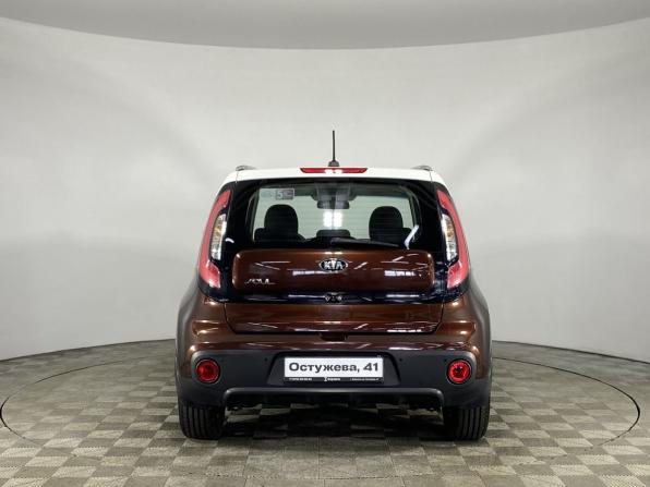 Kia Soul II Рестайлинг с пробегом 2018 года, цена 1 550 000 рублей, 89707 км, хэтчбек, Автокод Объявления