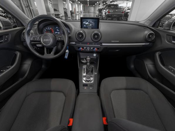 Audi A3 III (8V) Рестайлинг с пробегом 2018 года, цена 2 530 000 рублей, 35221 км, седан, Автокод Объявления