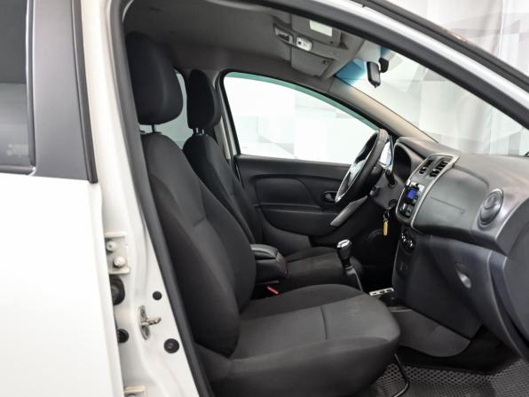 Renault Logan II Рестайлинг с пробегом 2021 года, цена 830 000 рублей, 158307 км, седан, Автокод Объявления