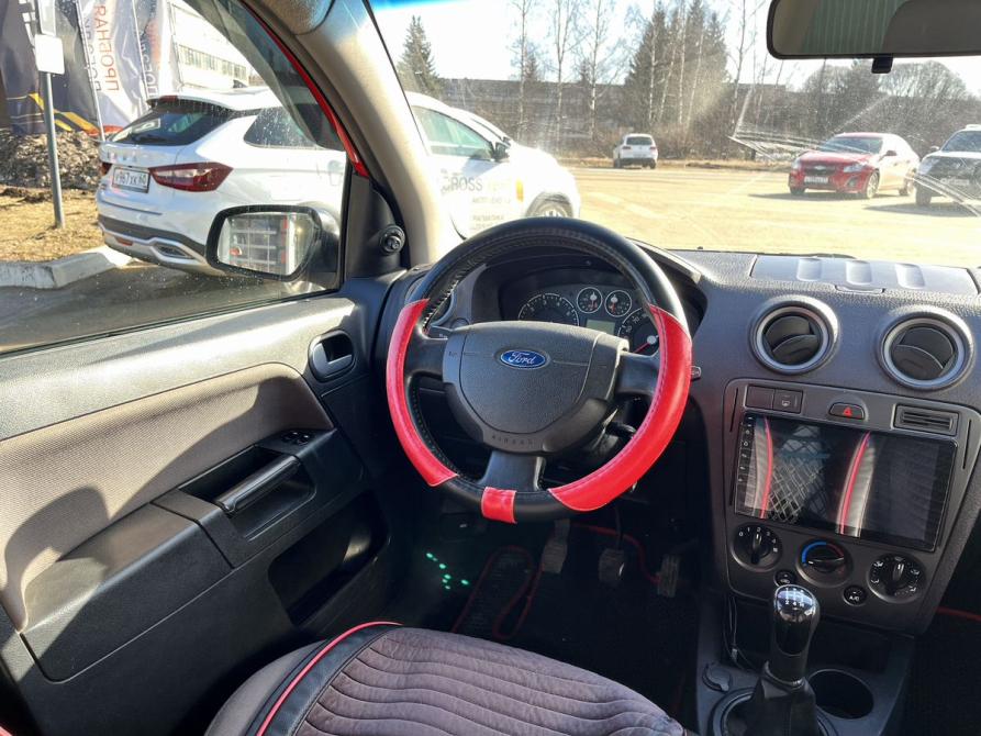 Ford Fusion I Рестайлинг Великие Луки  - изображение 15