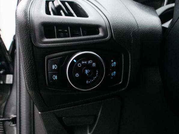 Ford Focus III с пробегом 2015 года, цена 849 000 рублей, 143187 км, хэтчбек, Автокод Объявления