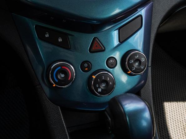 Chevrolet Aveo II с пробегом 2013 года, цена 800 000 рублей, 146461 км, хэтчбек, Автокод Объявления
