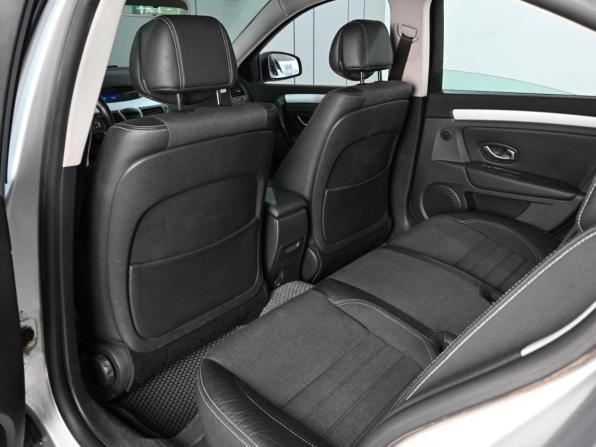Renault Laguna III с пробегом 2008 года, цена 749 000 рублей, 176994 км, лифтбек, Автокод Объявления