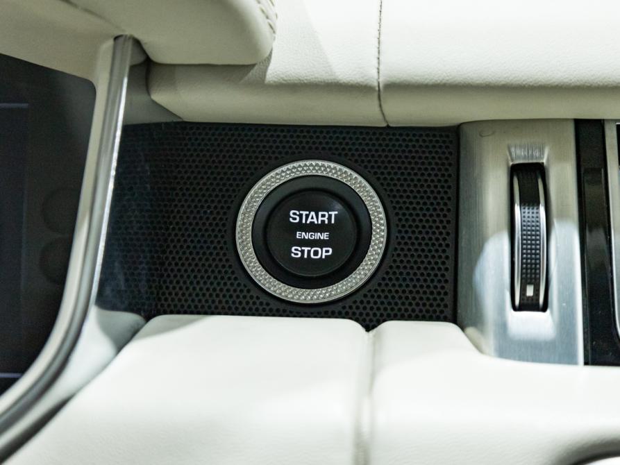 Land Rover Range Rover IV Рестайлинг Санкт-Петербург  - изображение 25