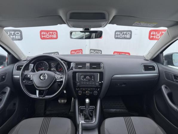 Volkswagen Jetta VI Рестайлинг с пробегом 2017 года, цена 1 134 990 рублей, 129000 км, седан, Автокод Объявления
