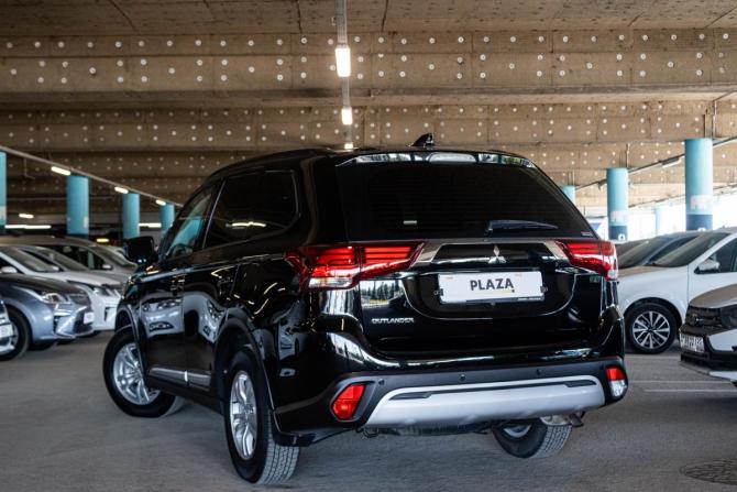 Mitsubishi Outlander III Рестайлинг 3 с пробегом 2021 года, цена 2 489 000 рублей, 141626 км, внедорожник, Автокод Объявления