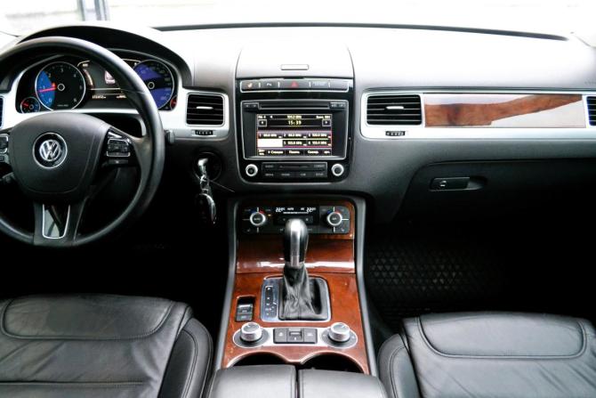 Volkswagen Touareg II Рестайлинг с пробегом 2015 года, цена 1 950 000 рублей, 272412 км, внедорожник, Автокод Объявления