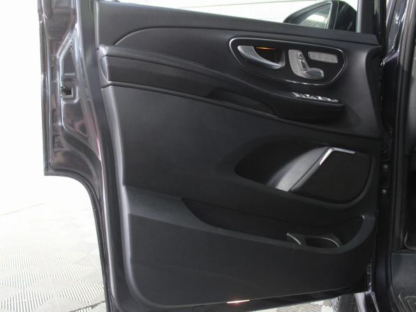 Mercedes-Benz V-Класс III (W447) Рестайлинг с пробегом 2022 года, цена 7 000 000 рублей, 113079 км, минивэн, Автокод Объявления