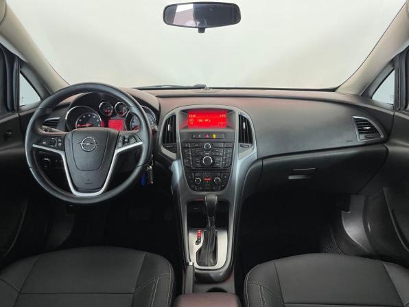 Opel Astra J Рестайлинг с пробегом 2013 года, цена 834 000 рублей, 172582 км, седан, Автокод Объявления