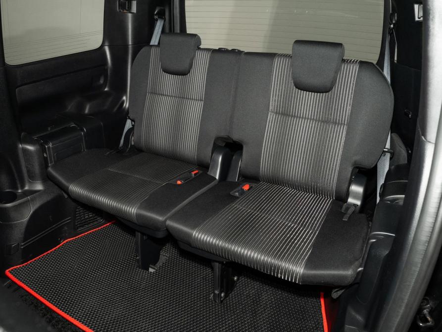 Toyota Voxy III (R80) Рестайлинг Иркутск  - изображение 8