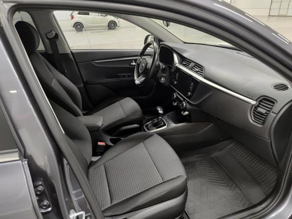 Kia Rio IV Рестайлинг с пробегом 2021 года, цена 1 740 000 рублей, 91971 км, хэтчбек, Автокод Объявления