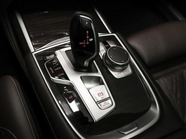 BMW 7 серии VI (G11/G12) Рестайлинг с пробегом 2021 года, цена 7 800 000 рублей, 49031 км, седан, Автокод Объявления