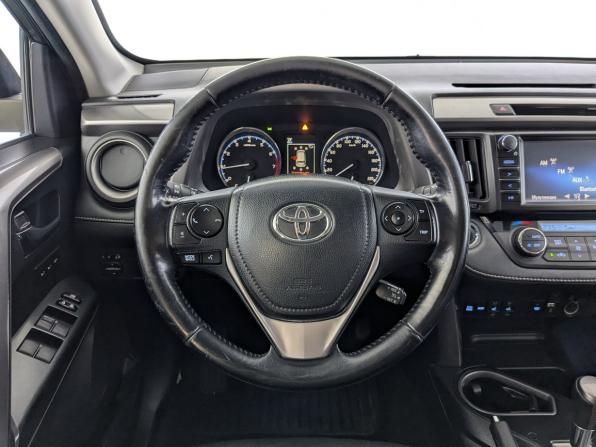 Toyota RAV4 IV (XA40) Рестайлинг с пробегом 2017 года, цена 2 250 000 рублей, 217415 км, внедорожник, Автокод Объявления