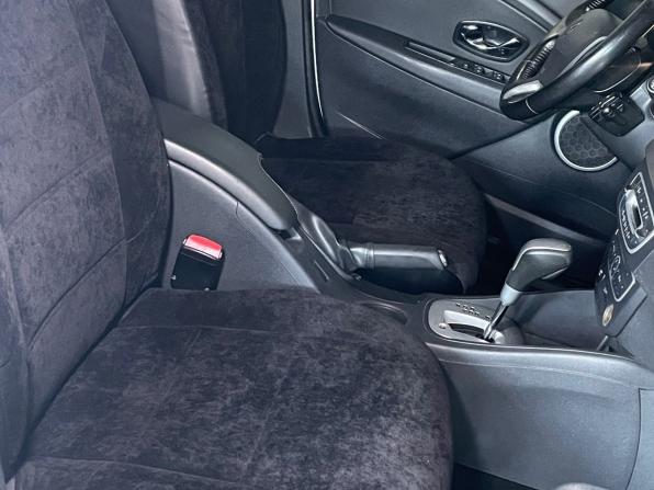 Renault Fluence I с пробегом 2012 года, цена 650 000 рублей, 305540 км, седан, Автокод Объявления
