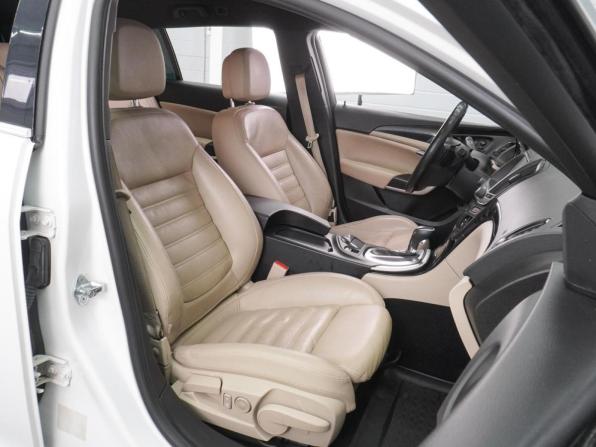 Opel Insignia I Рестайлинг с пробегом 2014 года, цена 1 299 030 рублей, 188001 км, универсал, Автокод Объявления