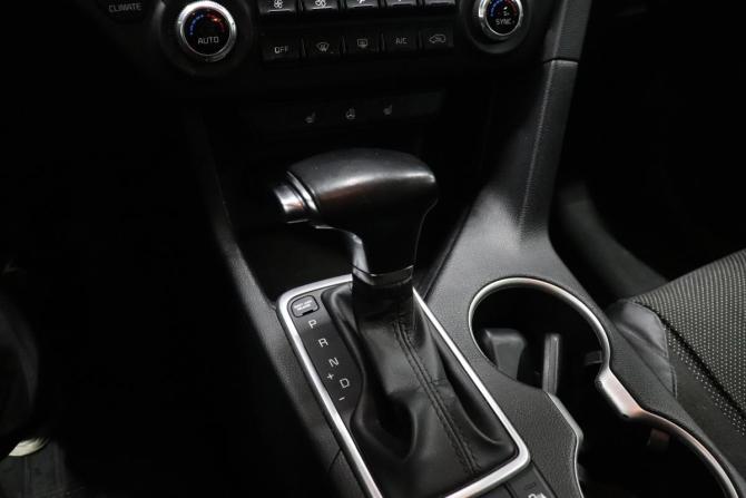Kia Sportage IV Рестайлинг с пробегом 2019 года, цена 2 307 000 рублей, 61000 км, внедорожник, Автокод Объявления