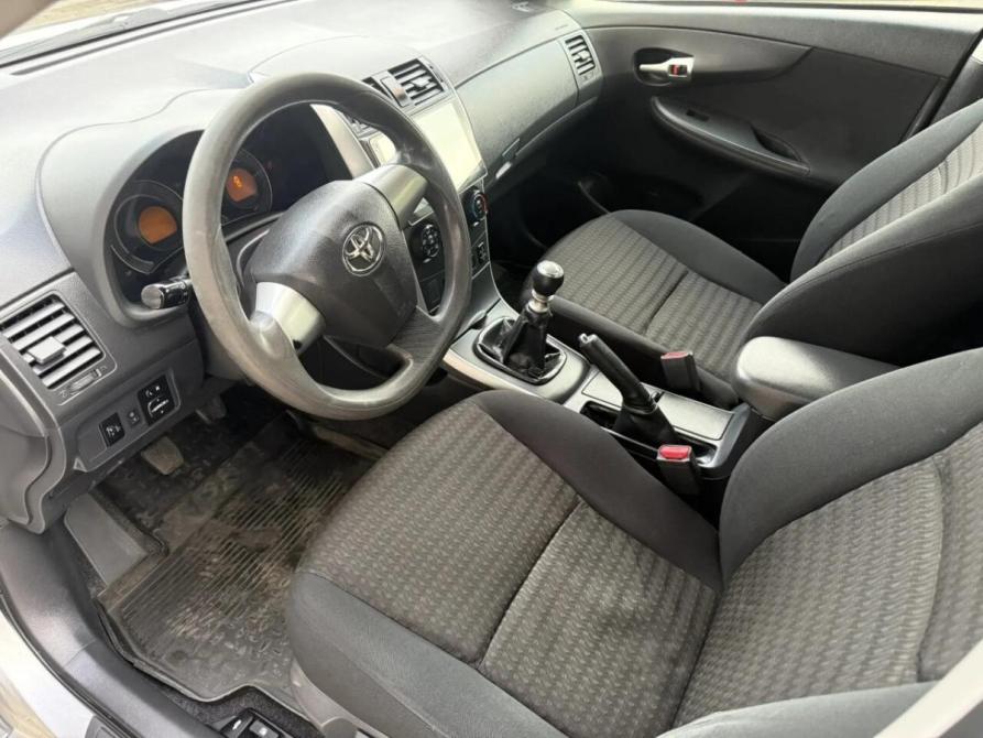 Toyota Corolla X (E140 E150) Рестайлинг Набережные Челны  - изображение 8