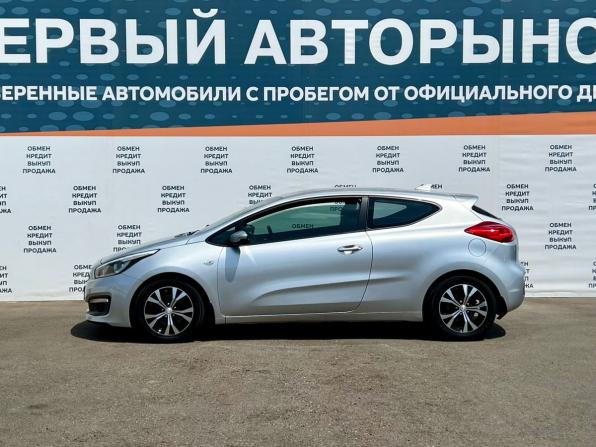 Kia Ceed II Рестайлинг с пробегом 2017 года, цена 1 065 000 рублей, 174000 км, хэтчбек, Автокод Объявления