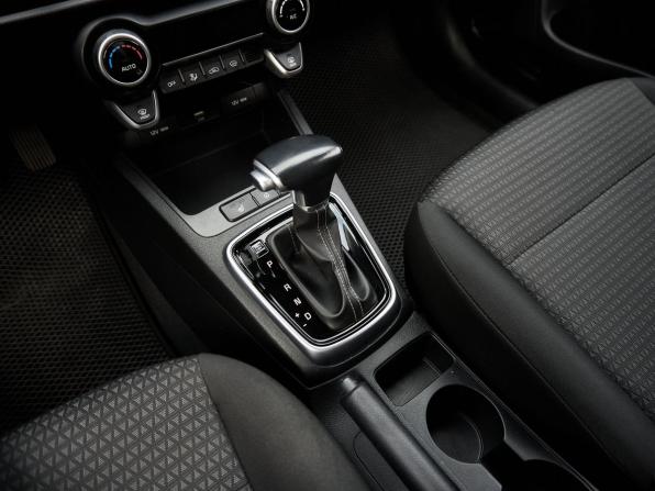 Kia Rio IV Рестайлинг с пробегом 2021 года, цена 1 740 000 рублей, 86842 км, седан, Автокод Объявления