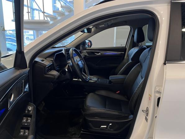 Haval Jolion I Рестайлинг с пробегом 2024 года, цена 2 240 000 рублей, 26188 км, внедорожник, Автокод Объявления