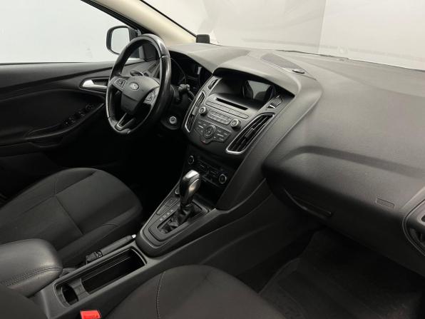 Ford Focus III Рестайлинг с пробегом 2017 года, цена 955 000 рублей, 168078 км, хэтчбек, Автокод Объявления
