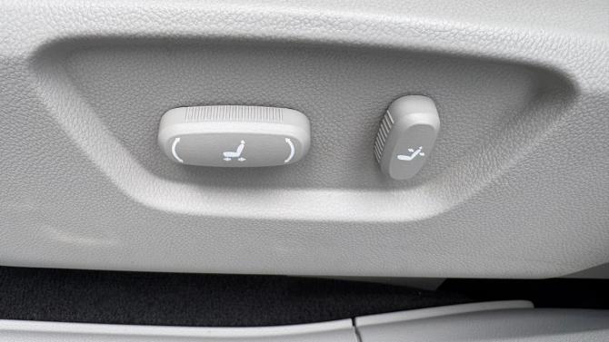 Opel Antara I Рестайлинг с пробегом 2014 года, цена 1 445 000 рублей, 128462 км, внедорожник, Автокод Объявления