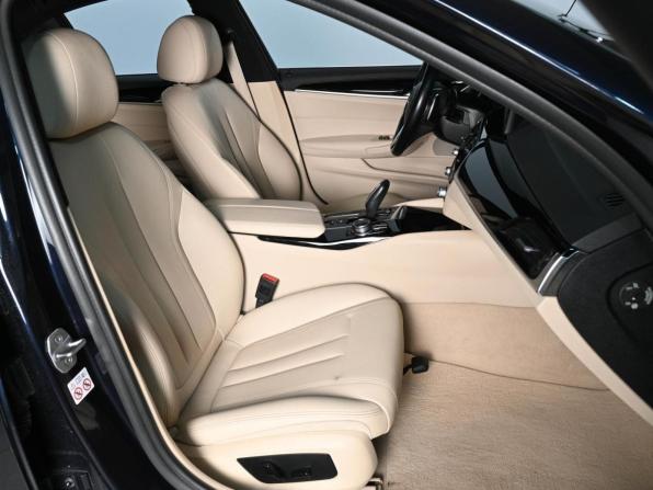 BMW 5 серии VII (G30/G31/G38) с пробегом 2018 года, цена 2 780 000 рублей, 237203 км, седан, Автокод Объявления