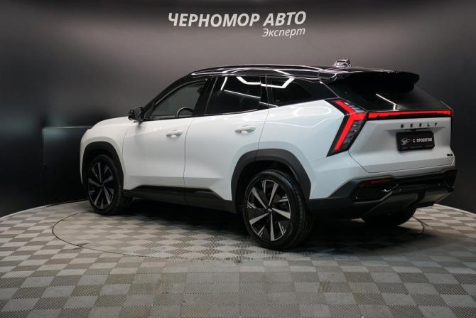 Geely Atlas II с пробегом 2023 года, цена 3 088 000 рублей, 30452 км, внедорожник, Автокод Объявления