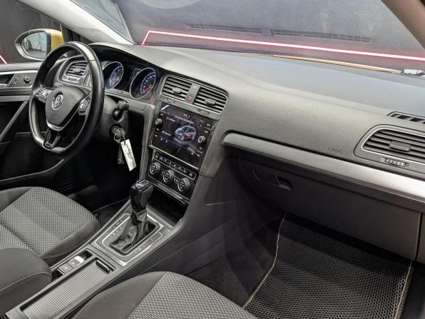 Volkswagen Golf VII Рестайлинг с пробегом 2018 года, цена 1 850 000 рублей, 104054 км, хэтчбек, Автокод Объявления