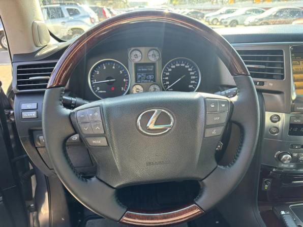 Lexus LX III с пробегом 2011 года, цена 2 970 000 рублей, 272016 км, внедорожник, Автокод Объявления