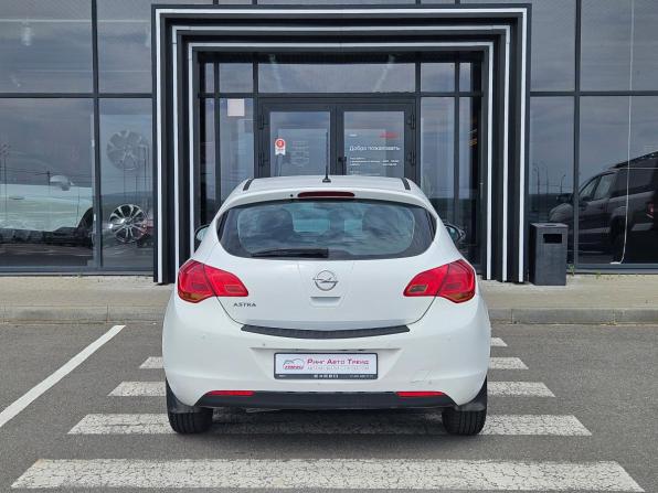 Opel Astra J с пробегом 2011 года, цена 679 000 рублей, 142174 км, хэтчбек, Автокод Объявления