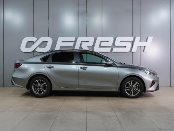 Kia Cerato IV Рестайлинг с пробегом 2021 года, цена 2 399 000 рублей, 55117 км, седан, Автокод Объявления